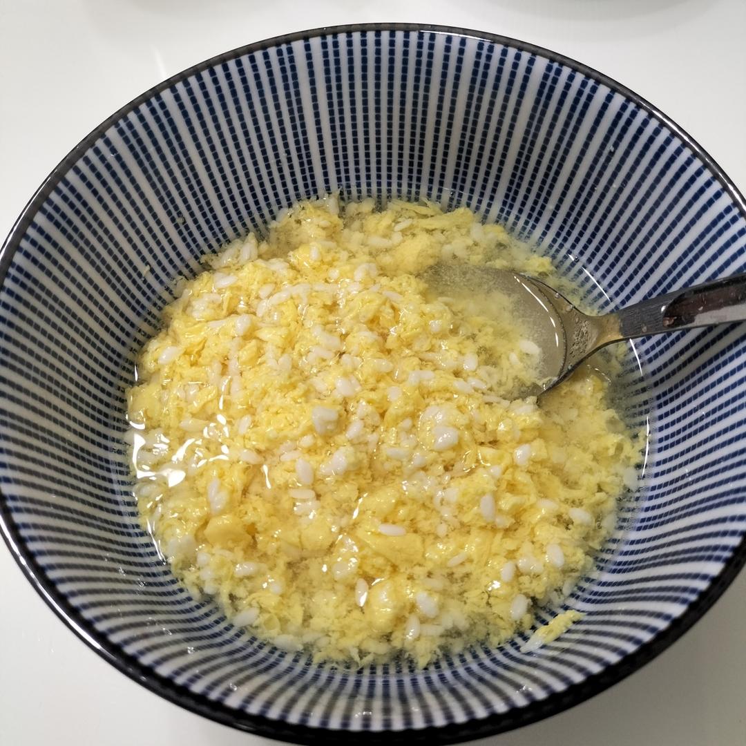 酒酿（醪糟）煮鸡蛋，早餐、夜宵都好吃