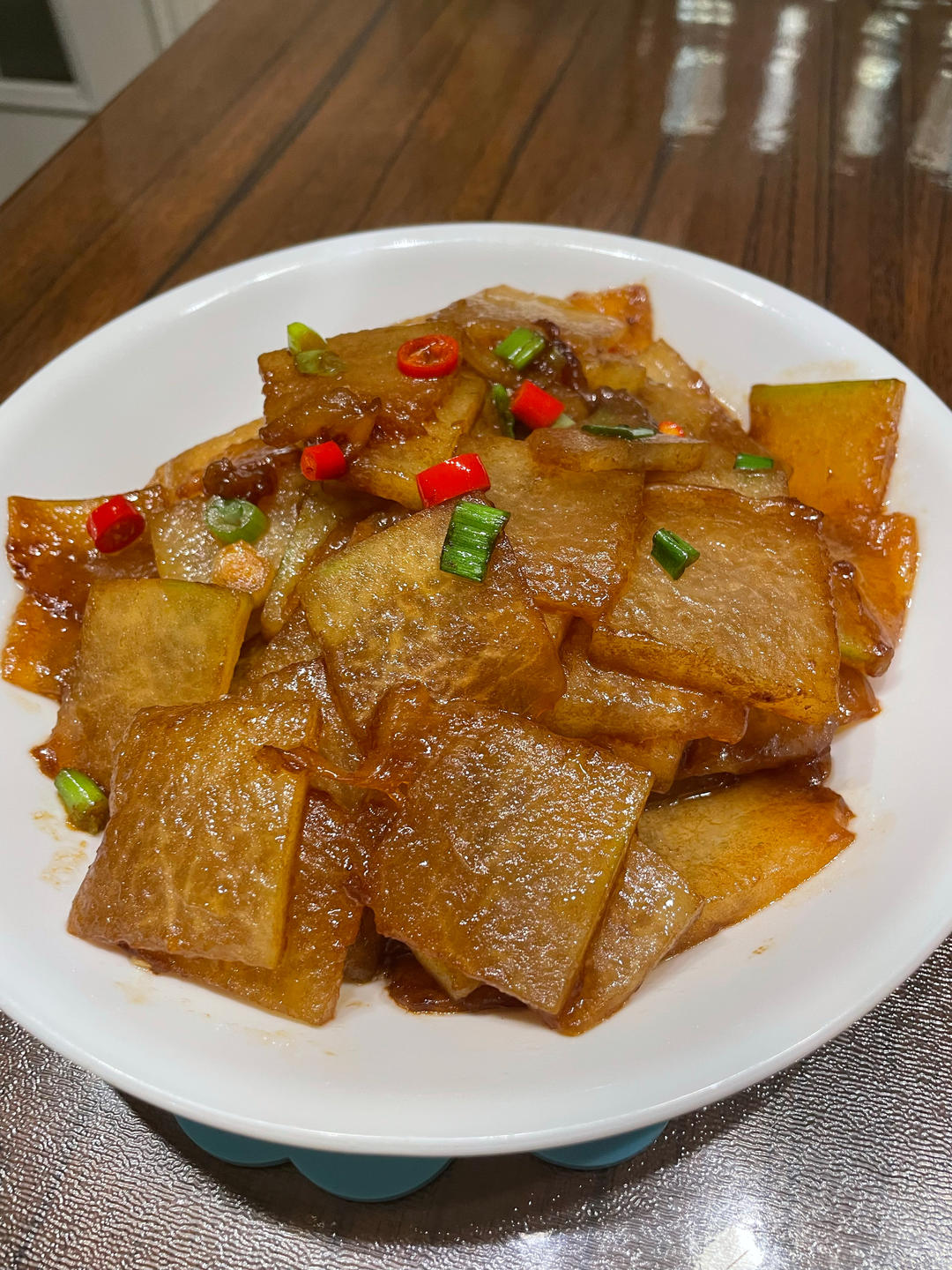 红烧冬瓜最完美做法，不加一滴水，瞬间秒杀红烧肉