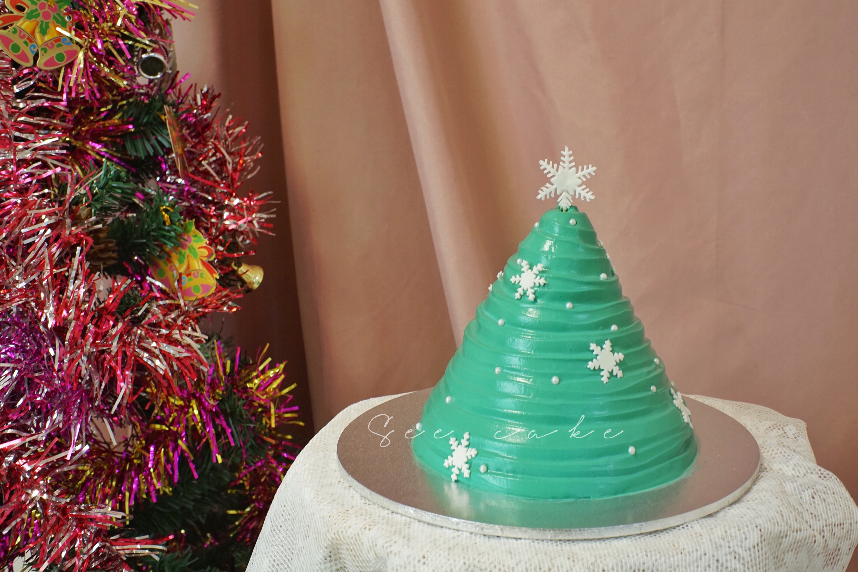 圣诞树造型蛋糕