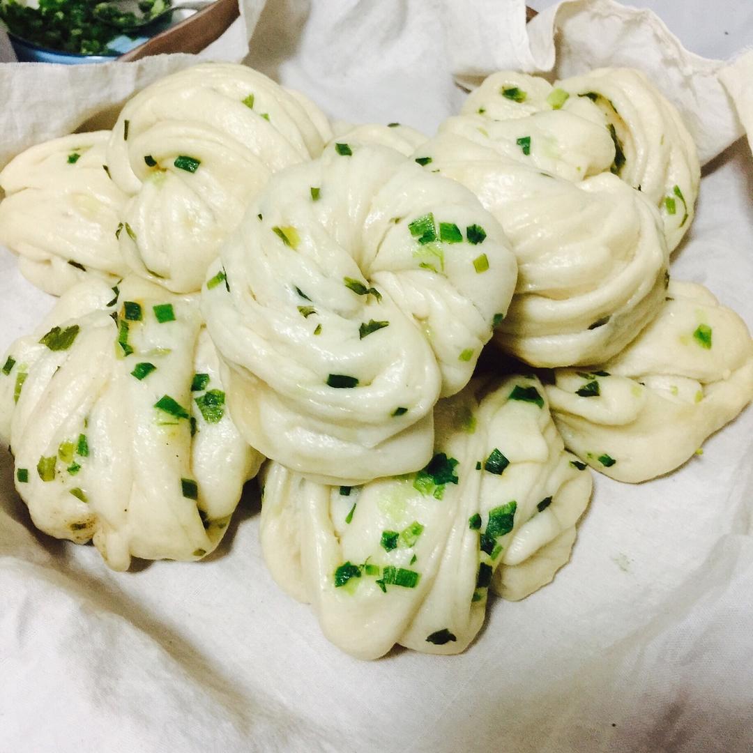 葱油花卷 Steamed Roll