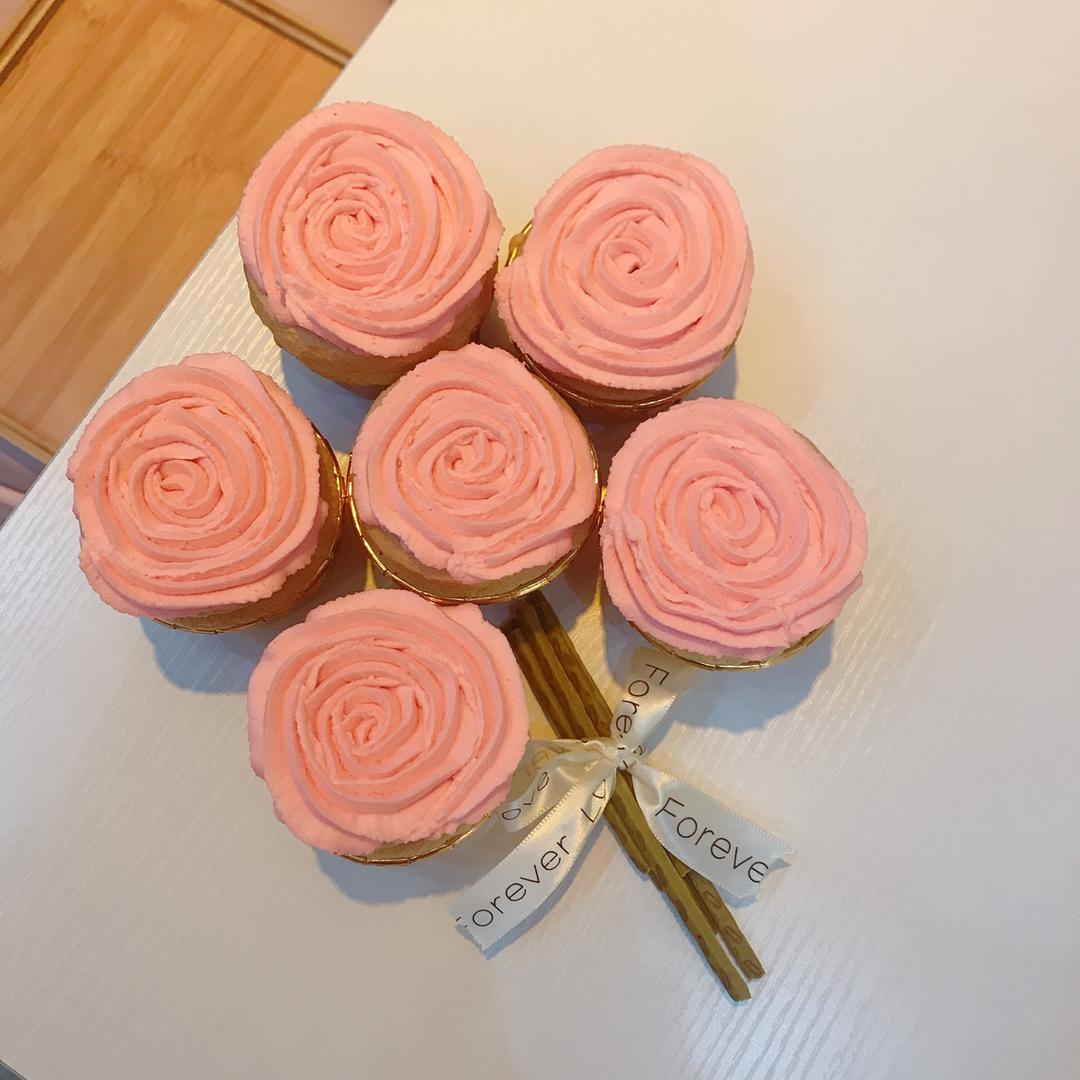 不回缩杯子蛋糕cupcake