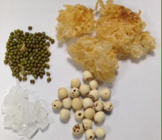 银耳莲子绿豆羹—灭秋燥的做法