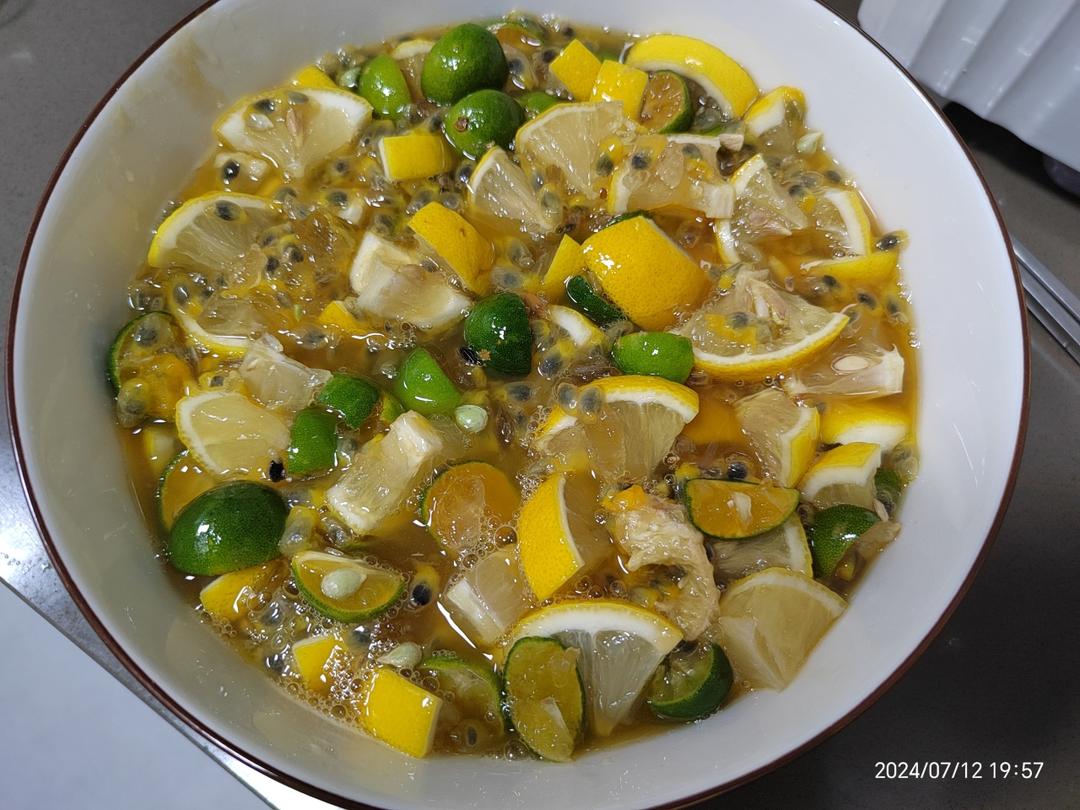 夏天必备【百香果青桔柠檬茶】