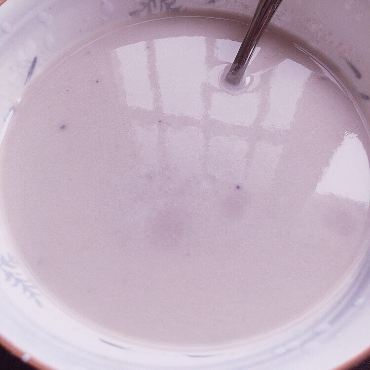 蓝莓香蕉燕麦奶的做法