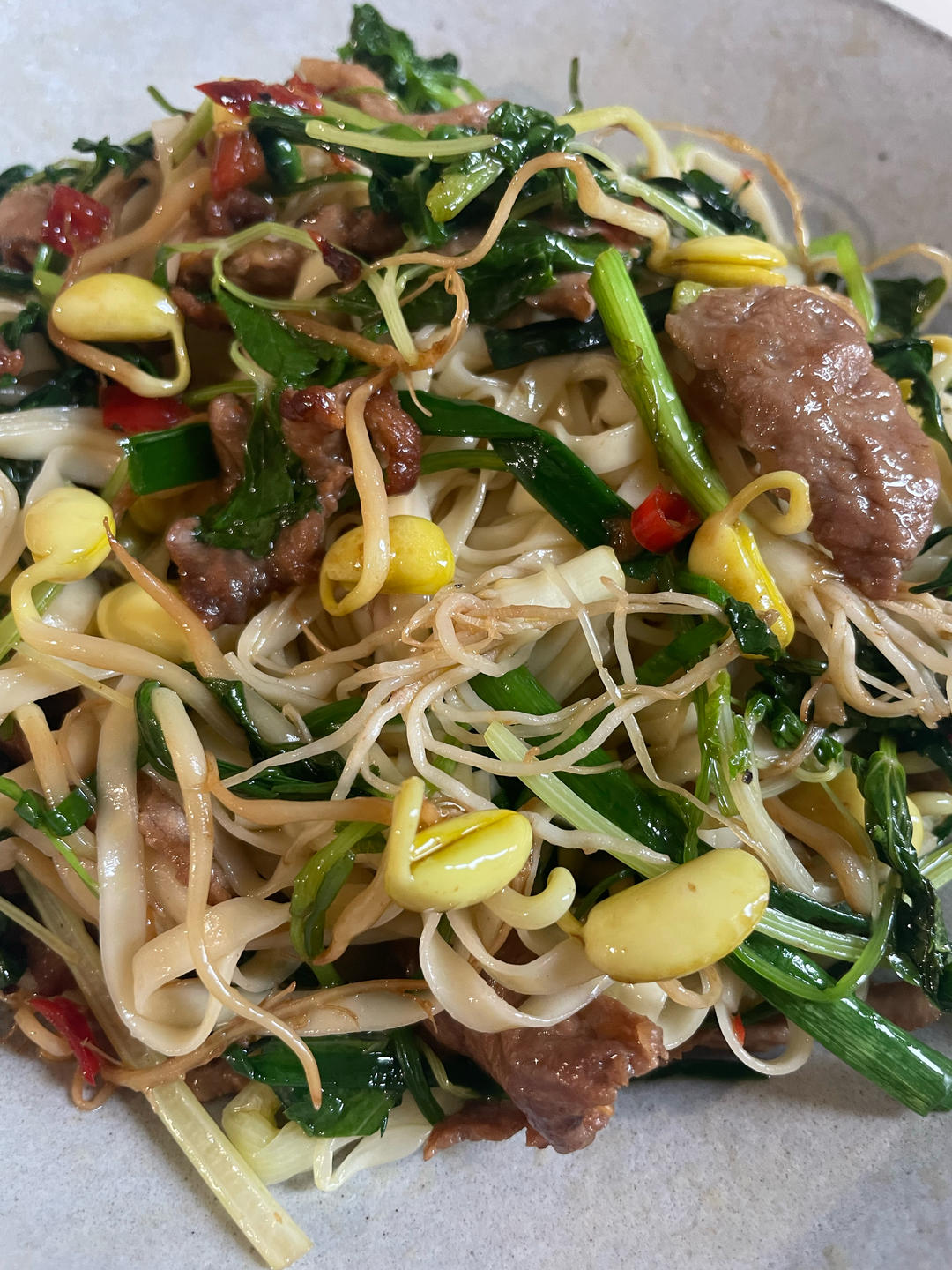 超好吃的辣椒炒肉拌面