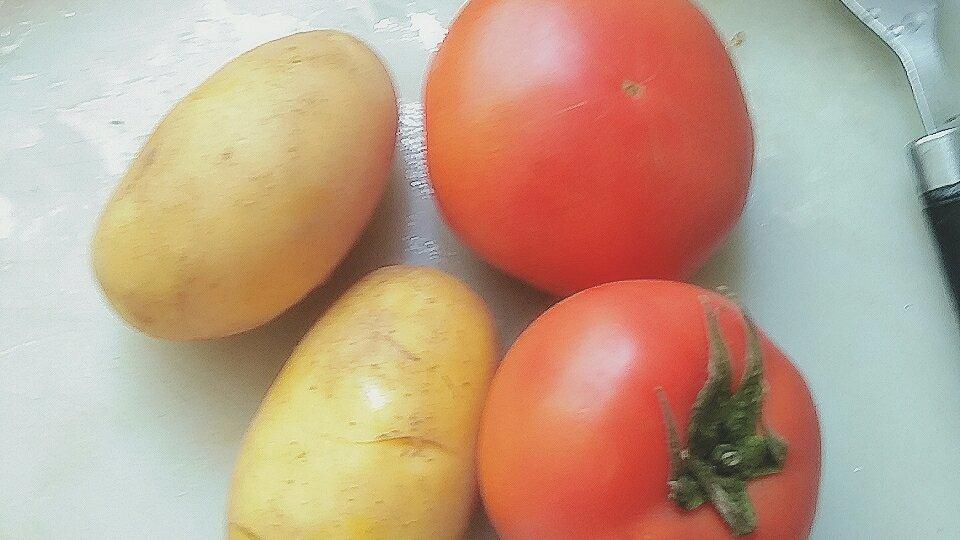 超级浓超好喝的番茄土豆汤