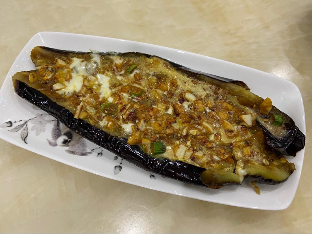 烤茄子-烧烤店最赚钱的就是它了，偷学秘方自己在家就能轻松做，价格还便宜一大半！