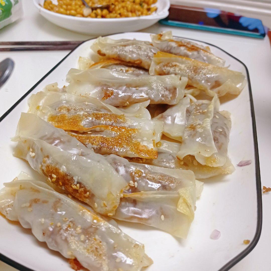 外酥里嫩锅贴饺（馄饨皮版）