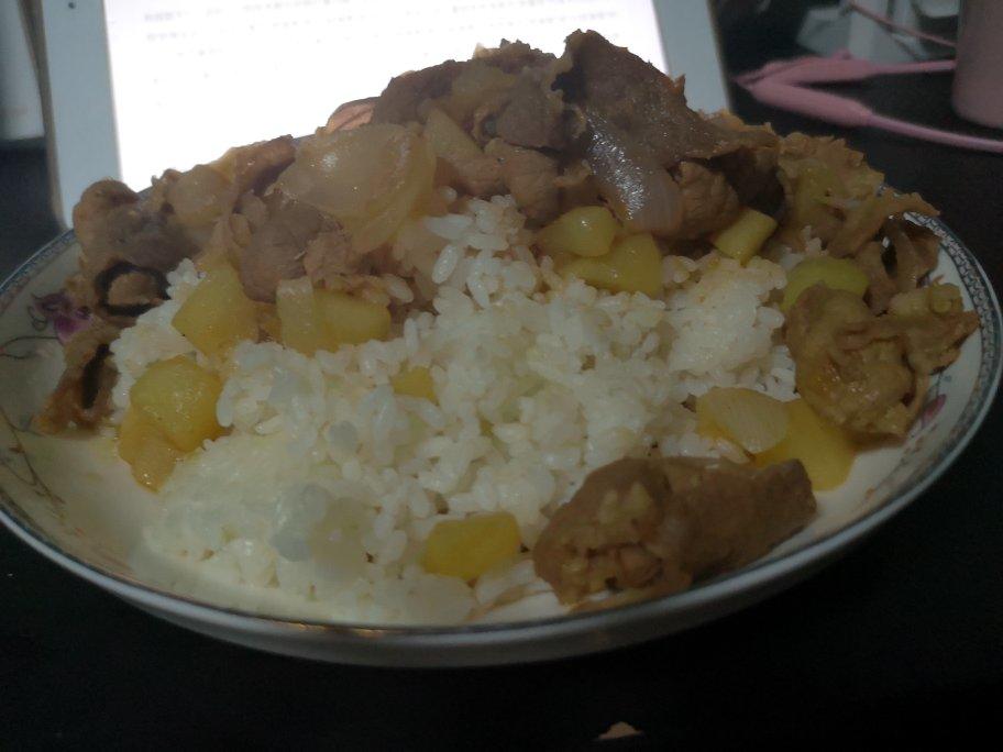 好吃到舔碗底的土豆肥牛拌饭