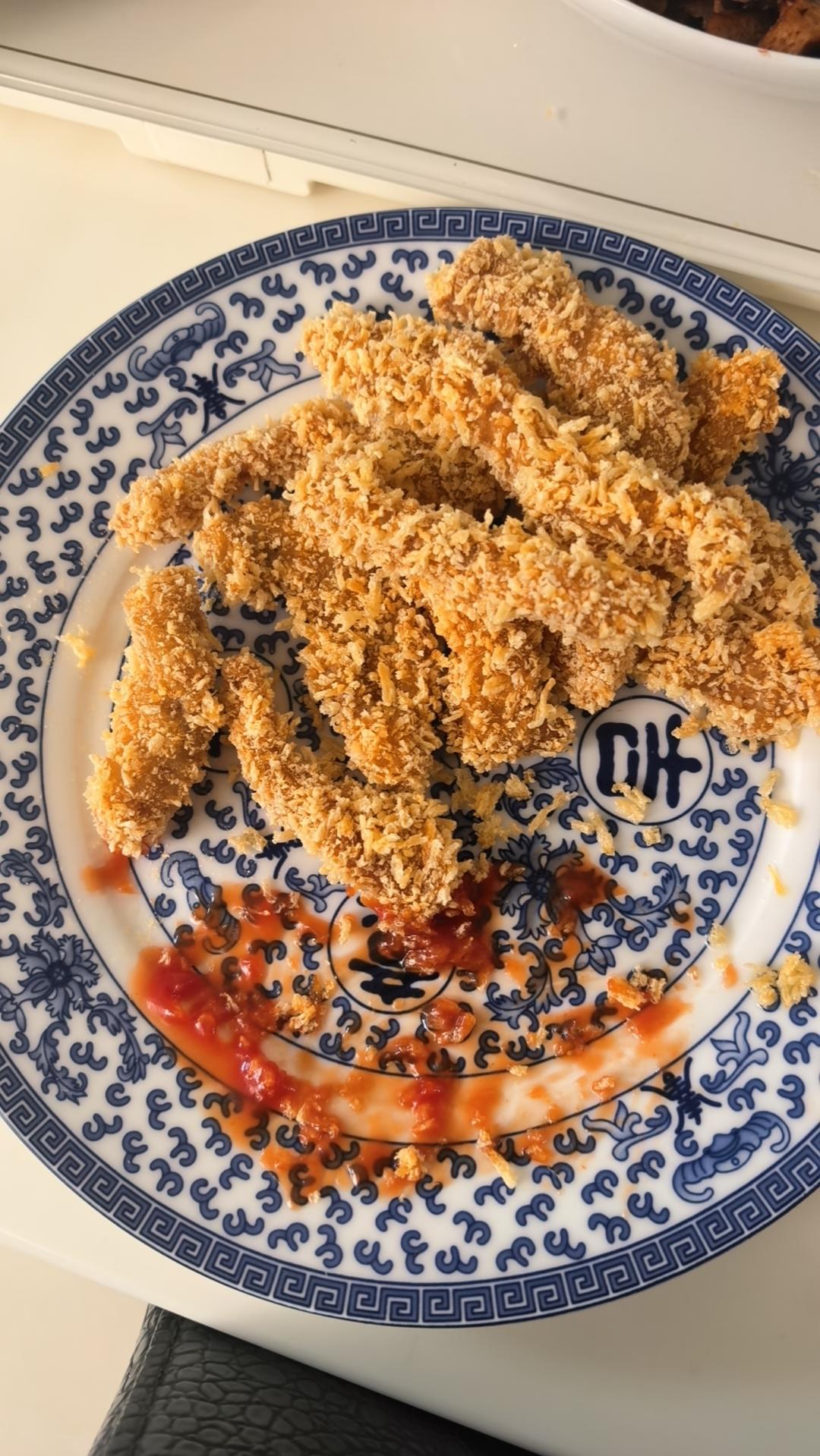 厨师长教你：“脆炸无骨鸡柳”的家常做法，外酥里嫩，香辣可口