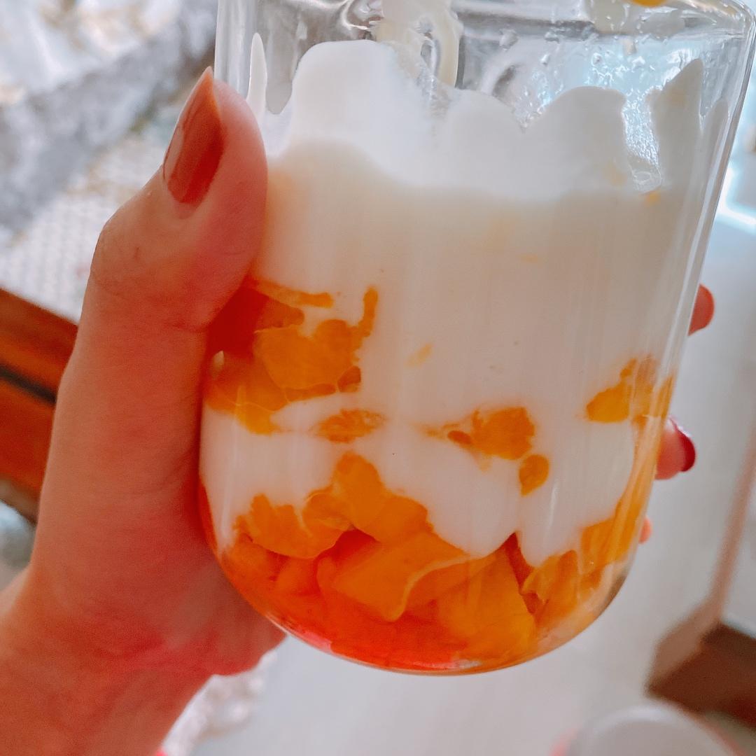 草莓🍓优酪乳奶昔