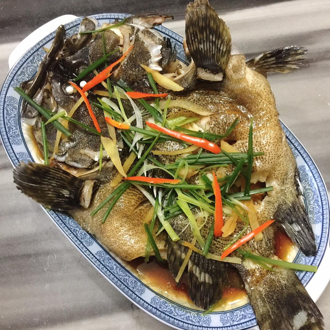 蒸鲈鱼