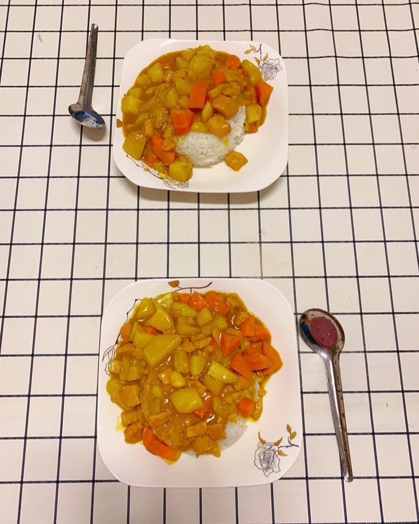 土豆咖喱鸡肉饭