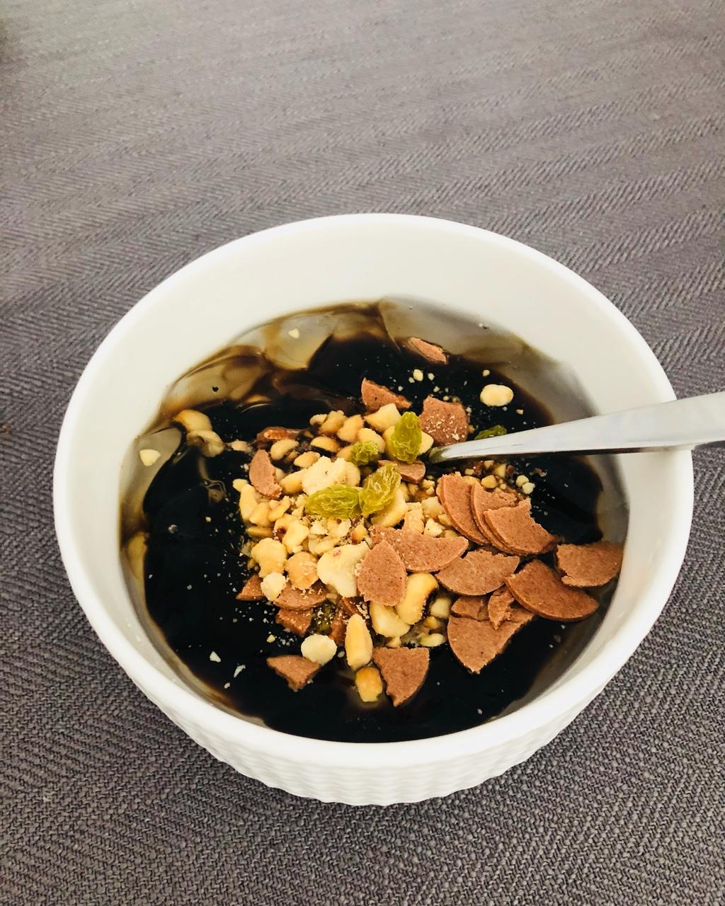 自制晶莹剔透、口感凉滑的——冰粉粉