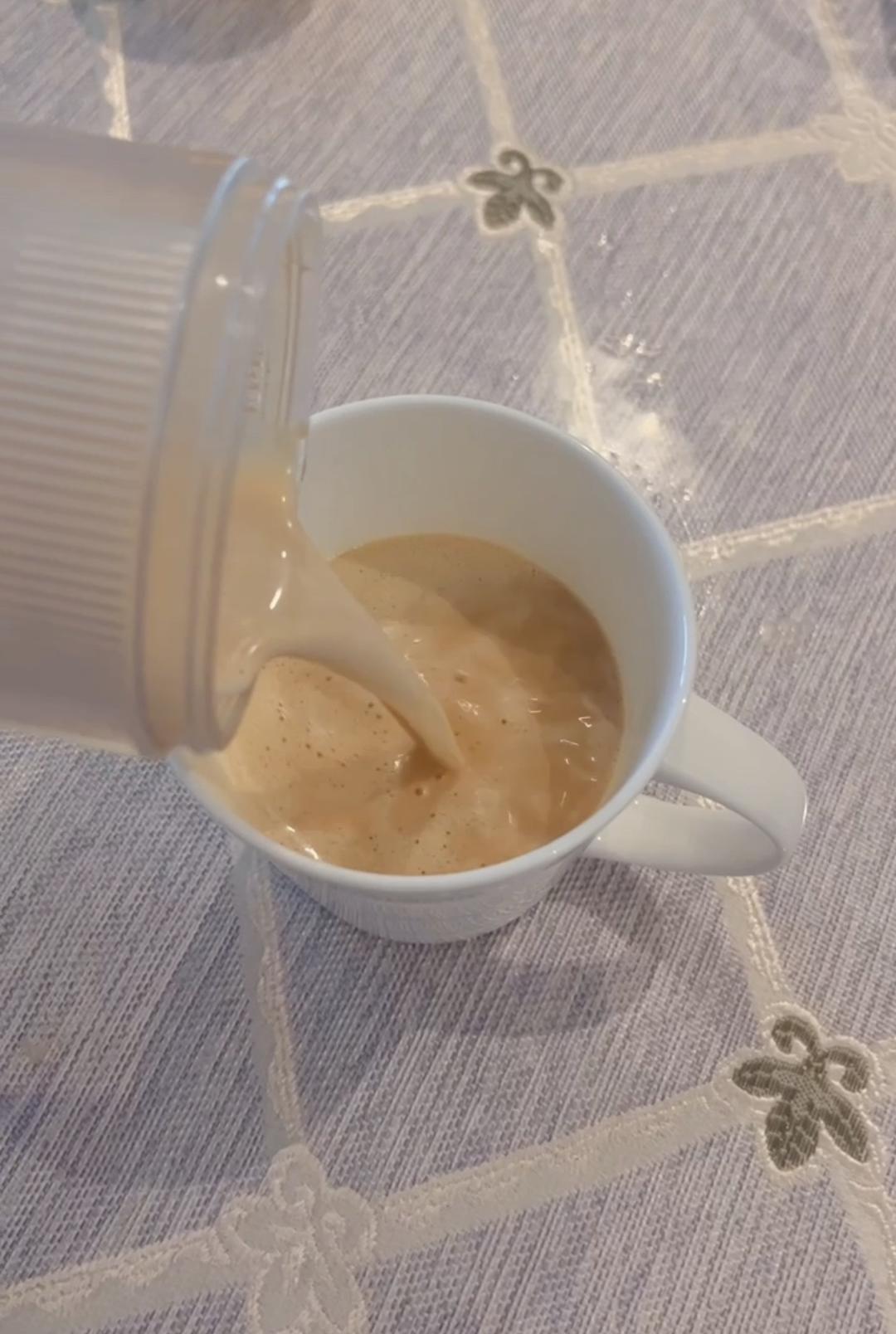 生酮防弹红茶的做法