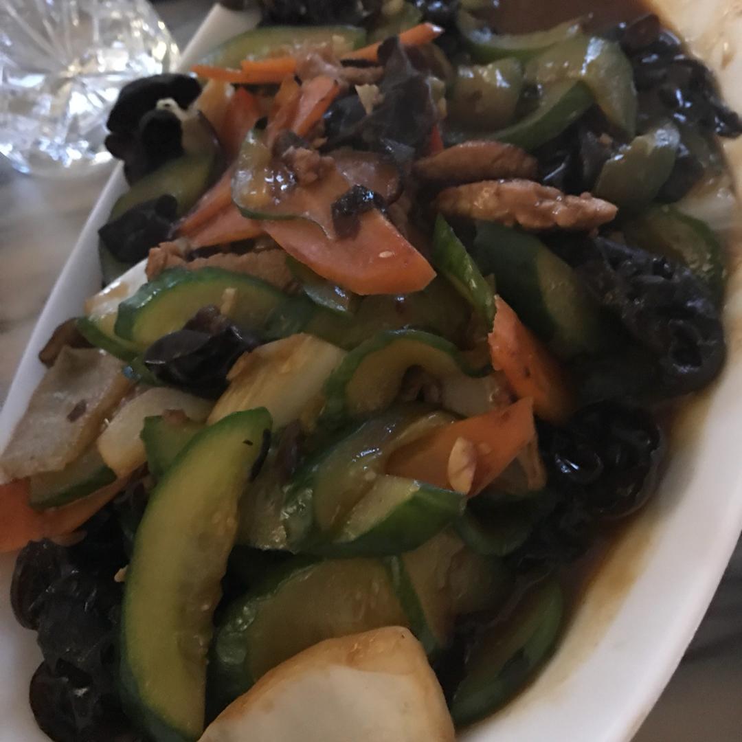 胡萝卜青瓜炒肉片