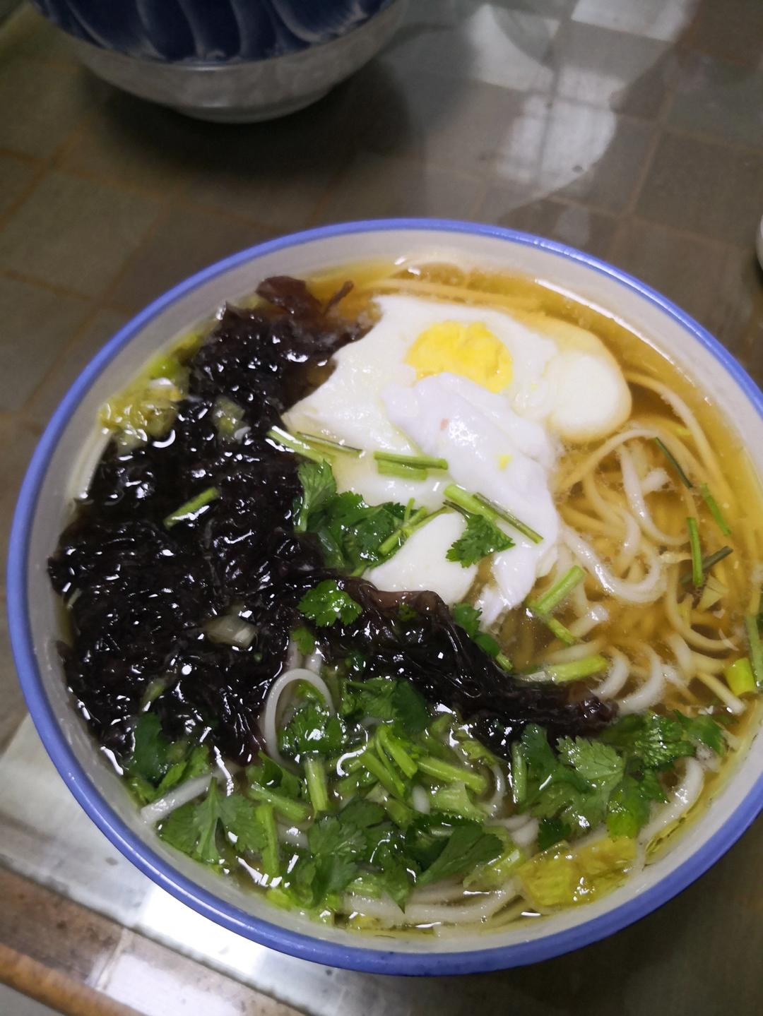 十分钟搞定的热汤面