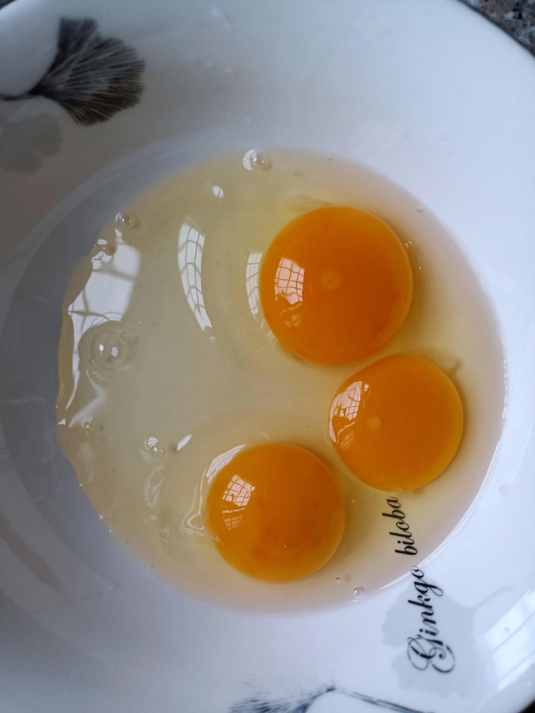 灌汤小笼包+白玉翡翠卷【3月北鼎蒸炖锅食谱】