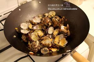 快手香辣炒蛤蜊的做法 步骤8