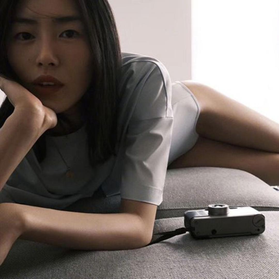 爱吃美食的小妞儿