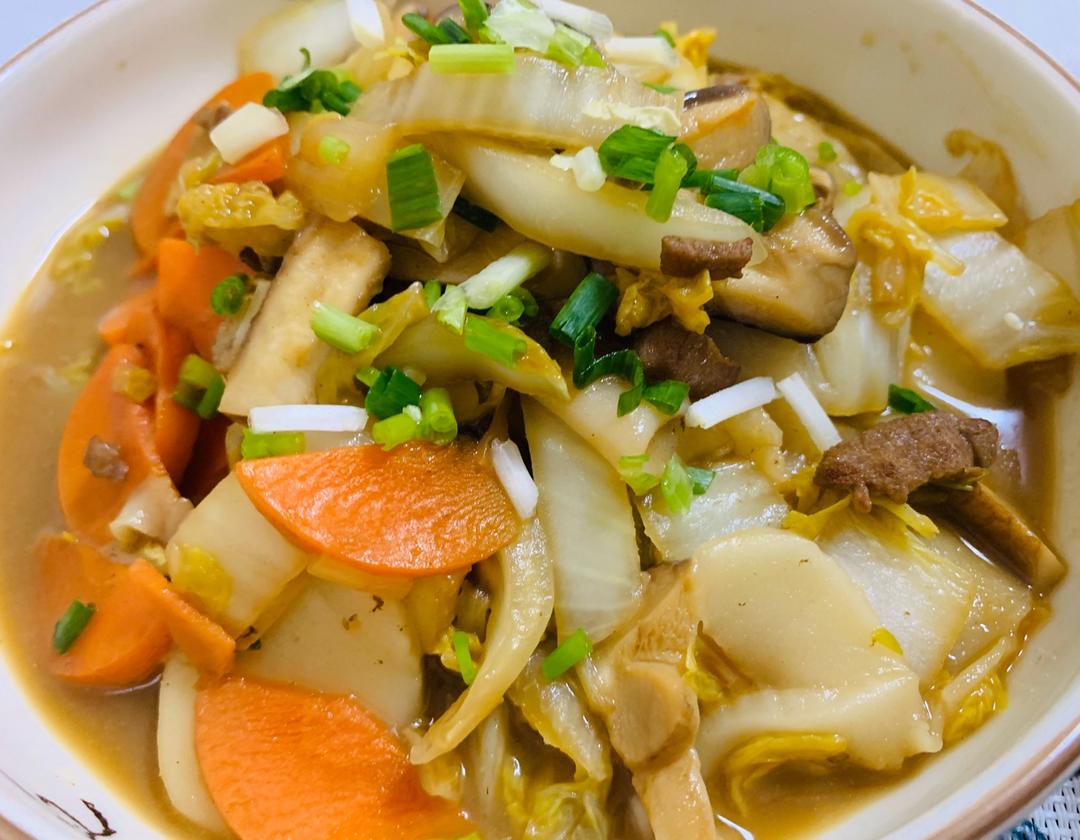 【白菜肉丝年糕汤】