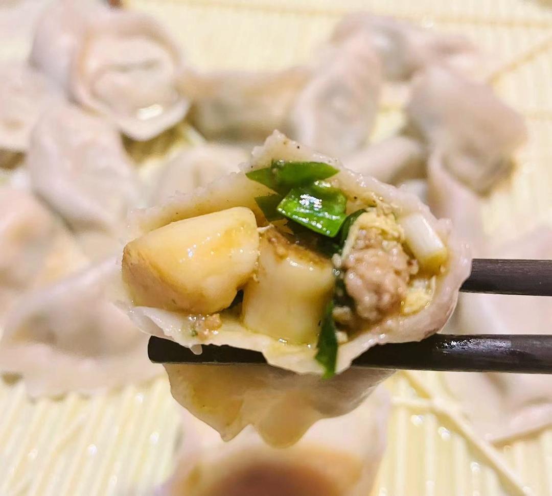 扇贝丁猪肉韭菜饺子，刷新对日常饺子的认知