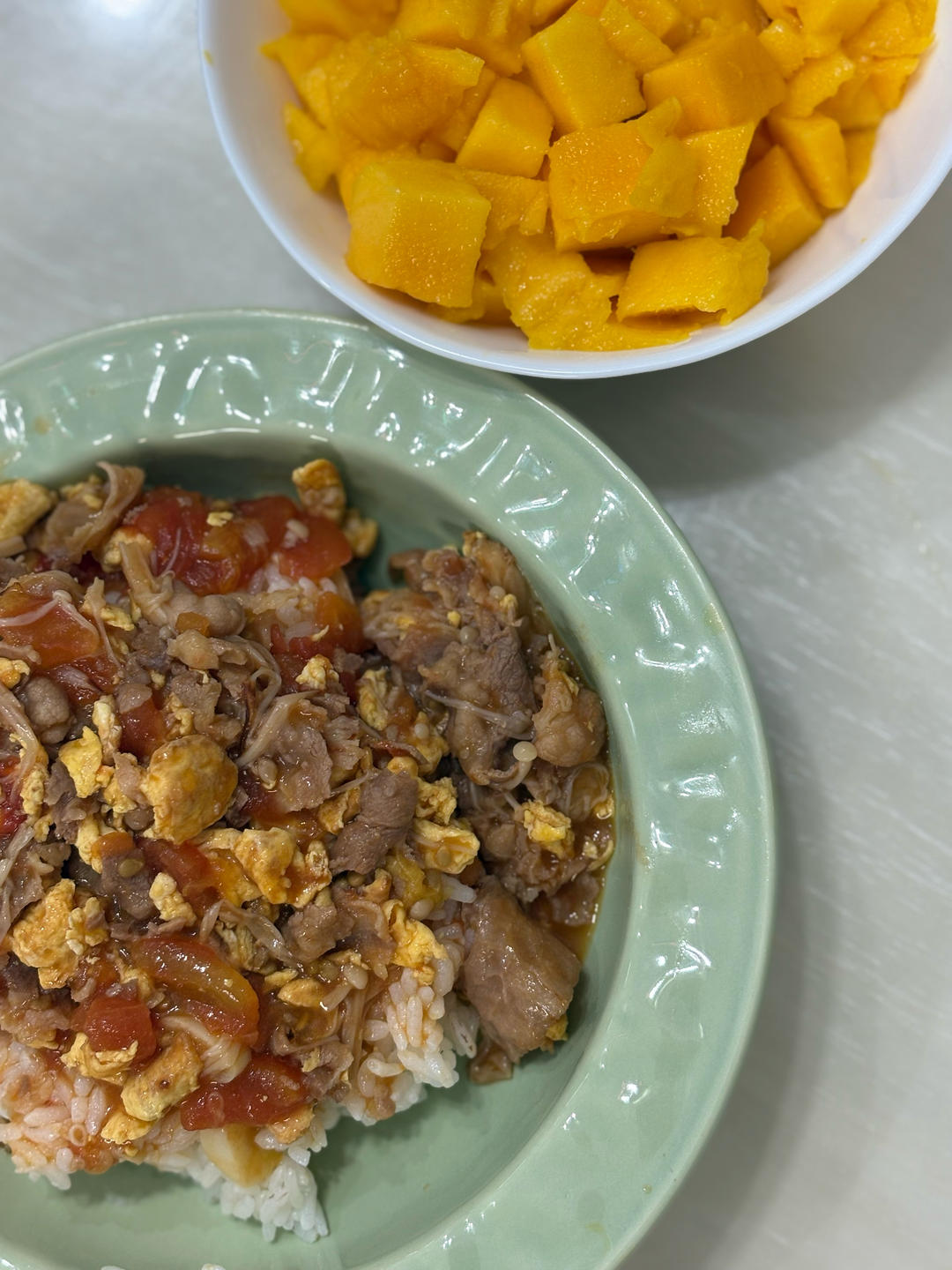 超级简单又营养的“番茄鸡蛋肥牛烩饭” 孩子的最爱