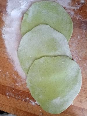 薄薄绿色菠菜春饼（蒸 简单易学无色素）的做法 步骤6