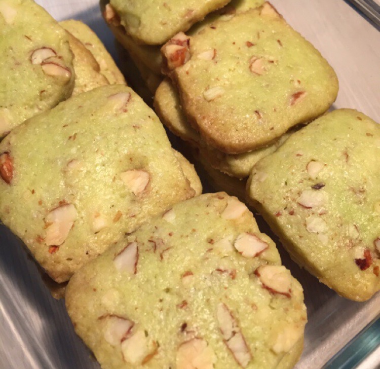 蓝带的杏仁香脆饼