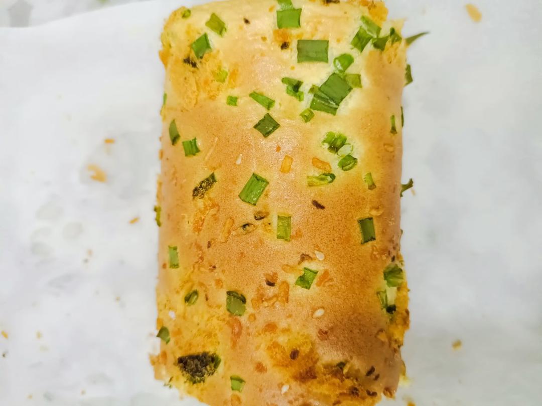 比肉松小贝还好吃的蛋糕卷！5个鸡蛋一碗面粉，够一家人的早餐！