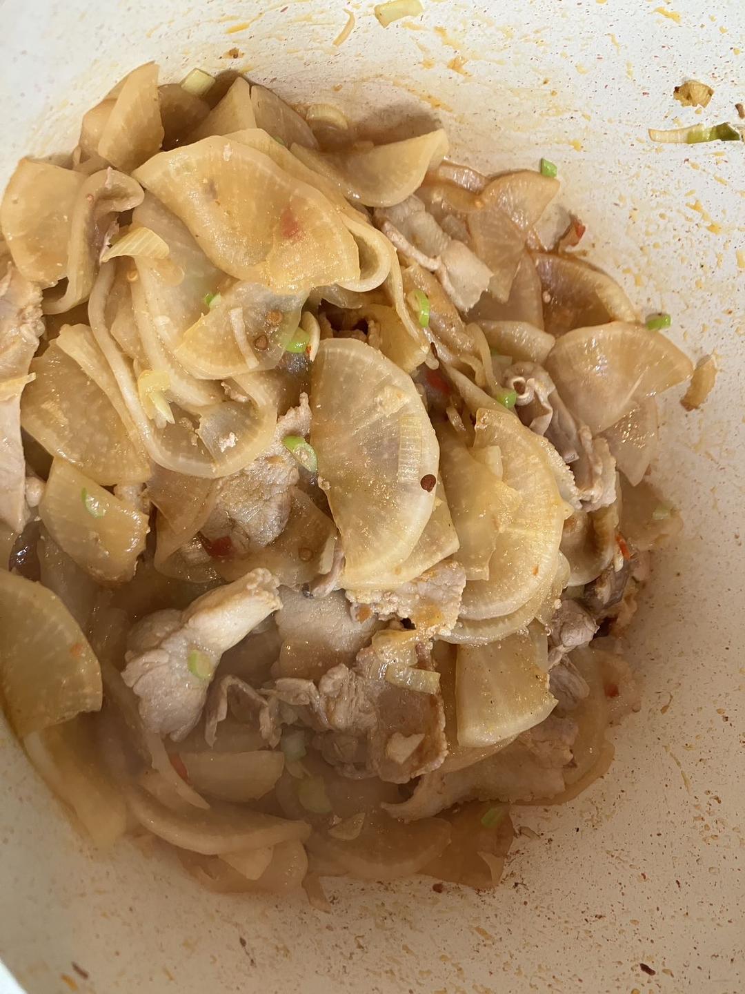 白蘿蔔炒肉