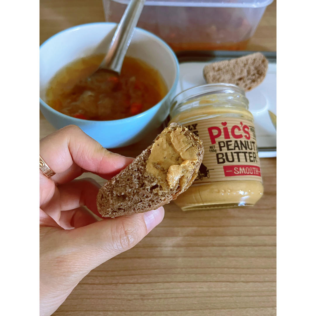 减脂期餐包—黑全麦粉达70%的无油低糖冷藏中种餐包