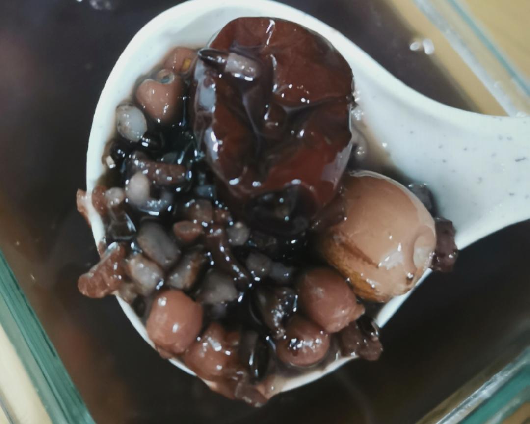 思雨小厨房01 | 黑米红枣莲子粥