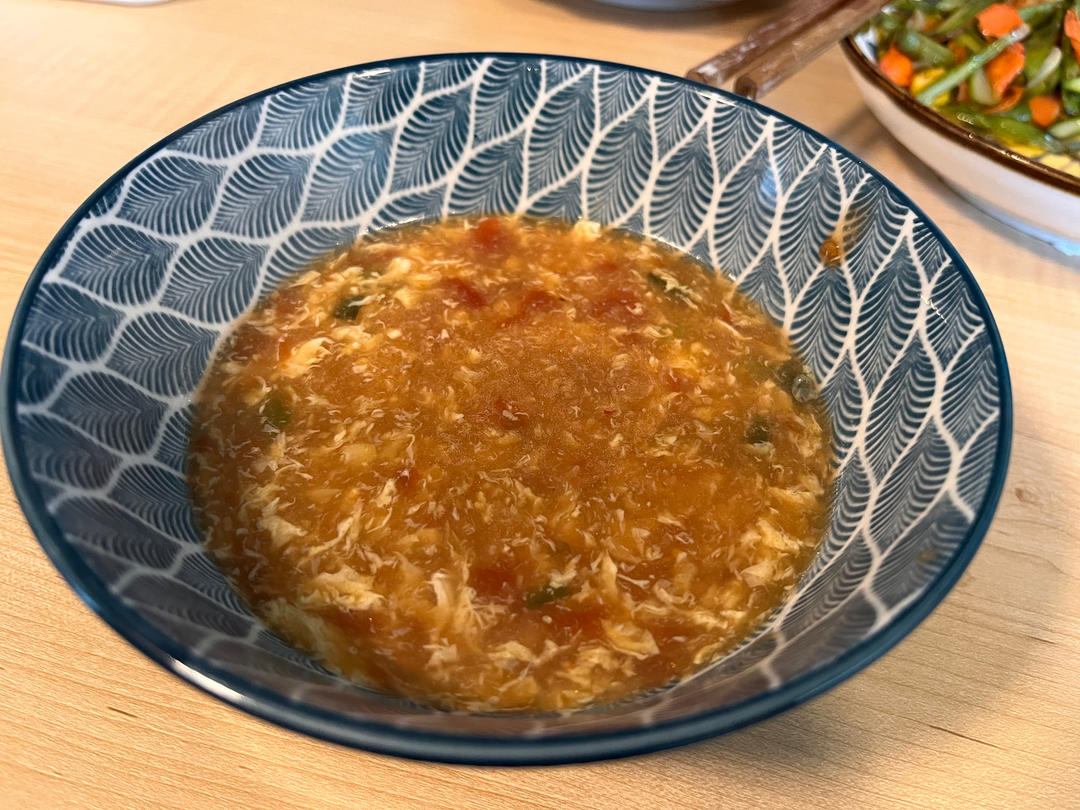 【跟我做不会错】简单又好喝的西红柿鸡蛋汤，家常又营养哦