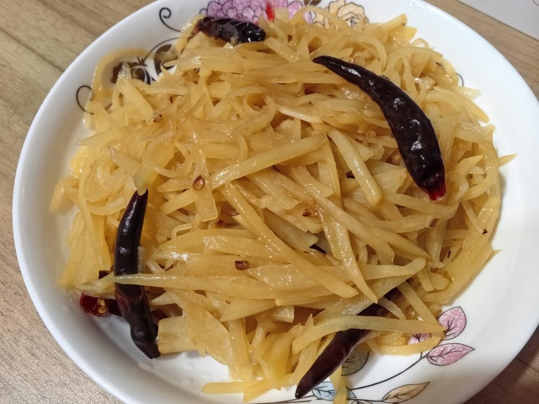 酸辣土豆丝的家常做法 超级下饭
