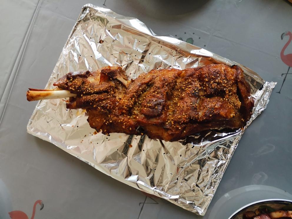 烤箱美食又多一样,只是记录一下,方便下次再做用料烤羊腿的做法提前
