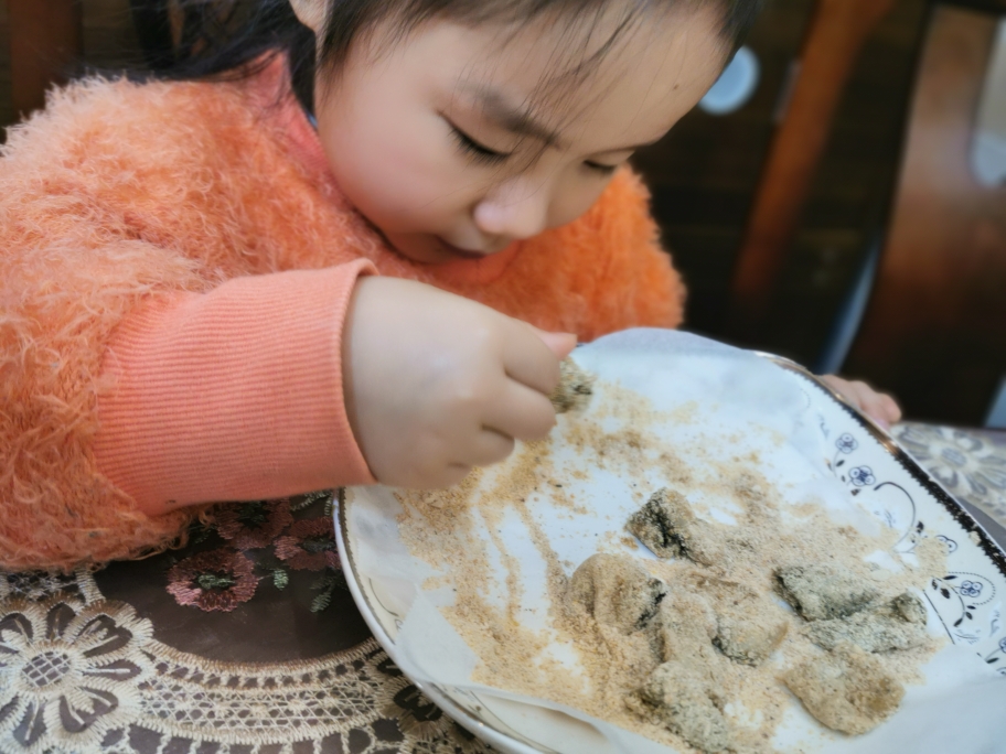 熟黄豆粉糯米糍粑的做法 步骤8