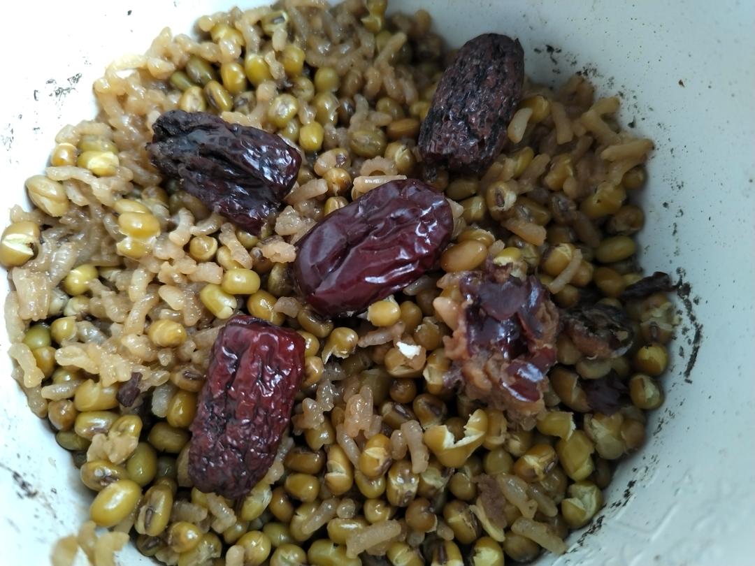 糯米绿豆红枣饭
