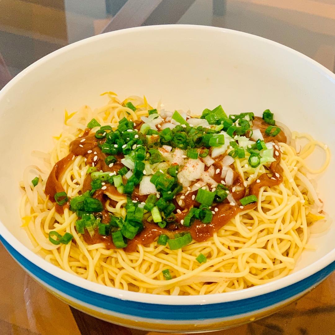 热干面酱汁调法/热干面