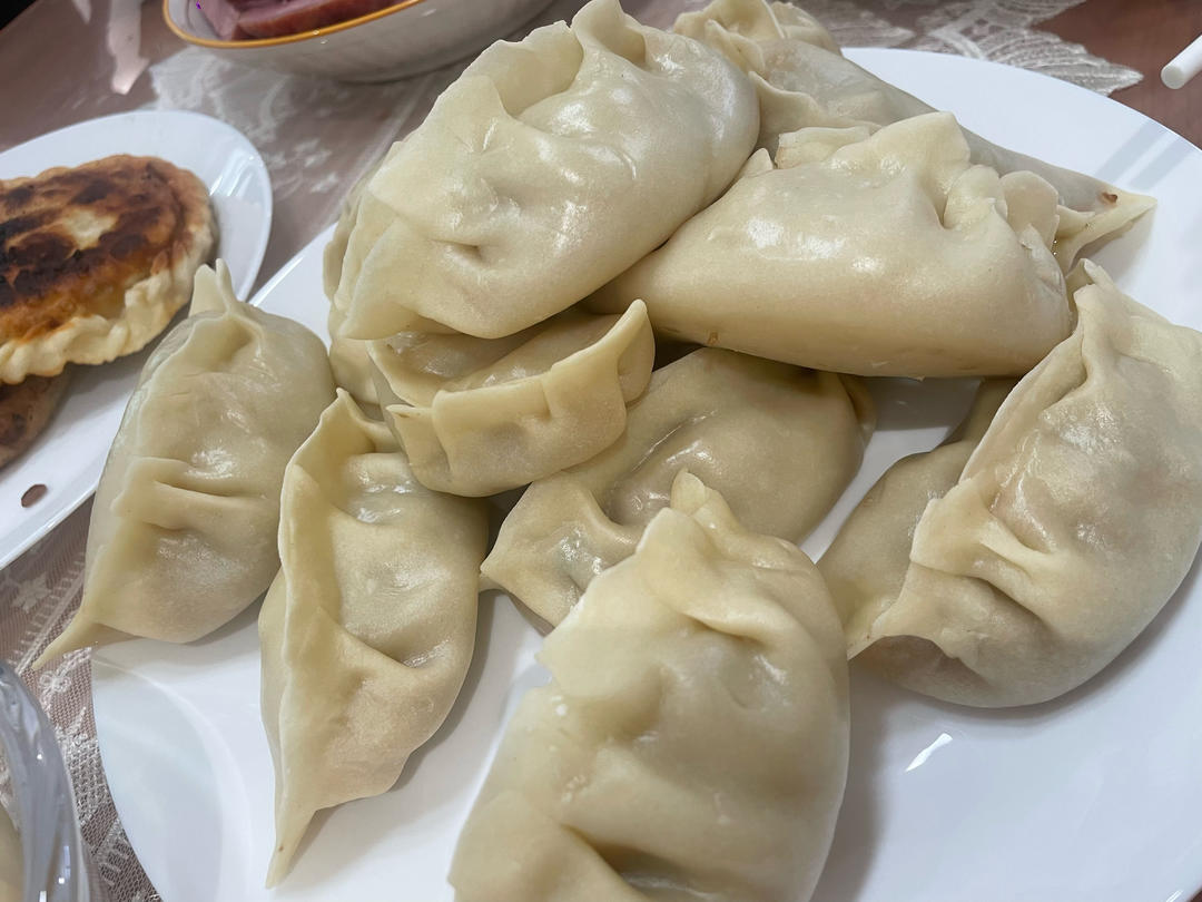 鲜美多汁的烫面蒸饺～      猪肉洋葱馅
