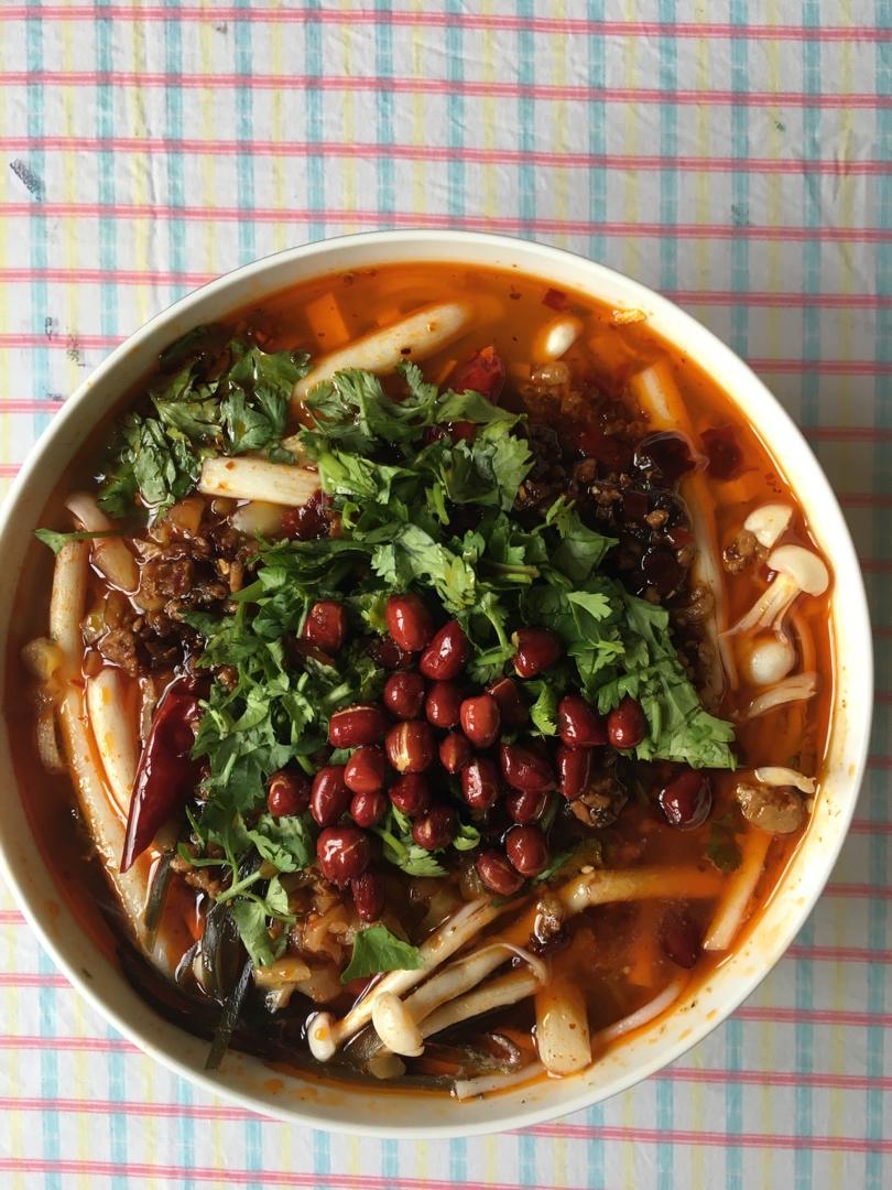 家庭自制西安麻辣米线