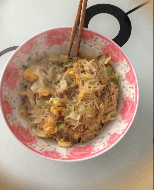 包菜粉丝炒鸡蛋