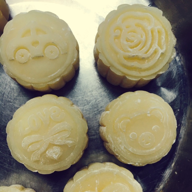 小猴子宝贝地盘做的奶皇冰皮月饼——让冰皮软糯的关键