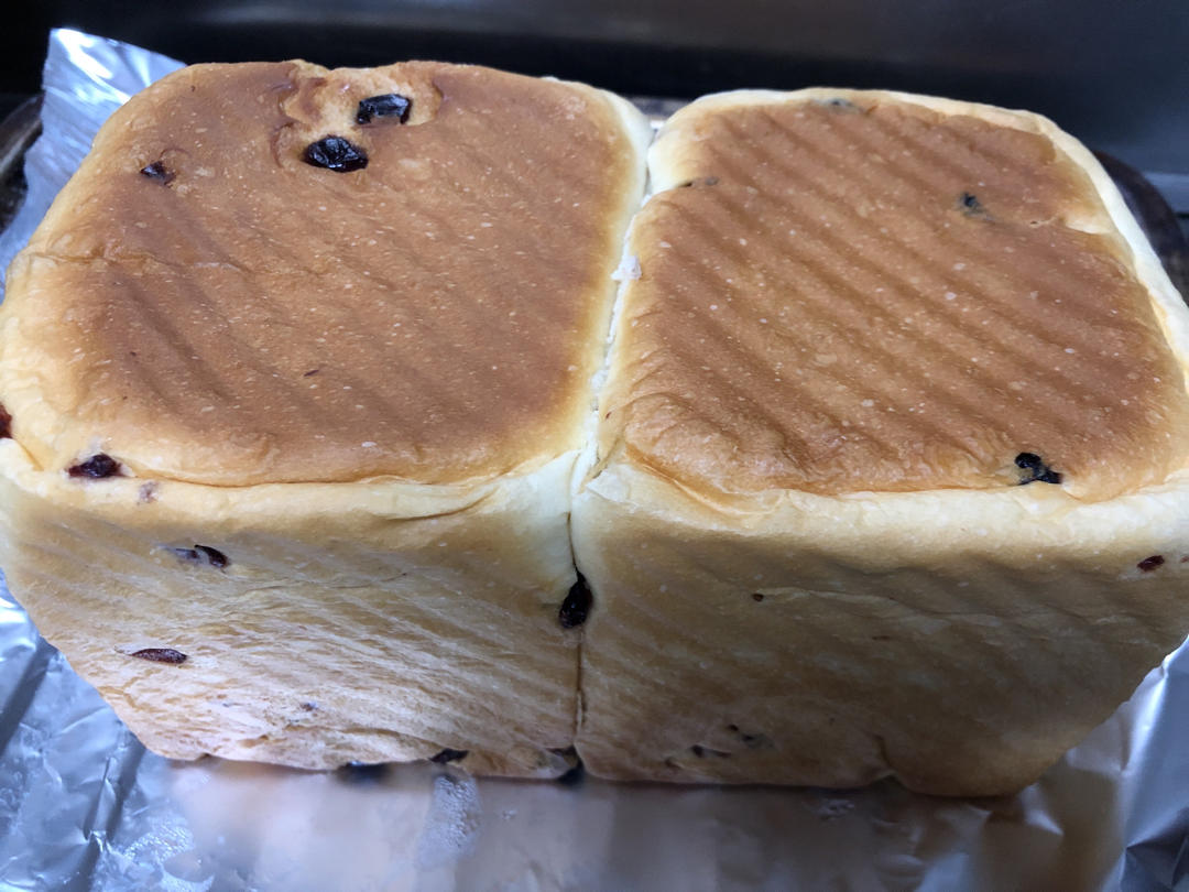 用烤箱自己做面包--手工牛奶吐司面包