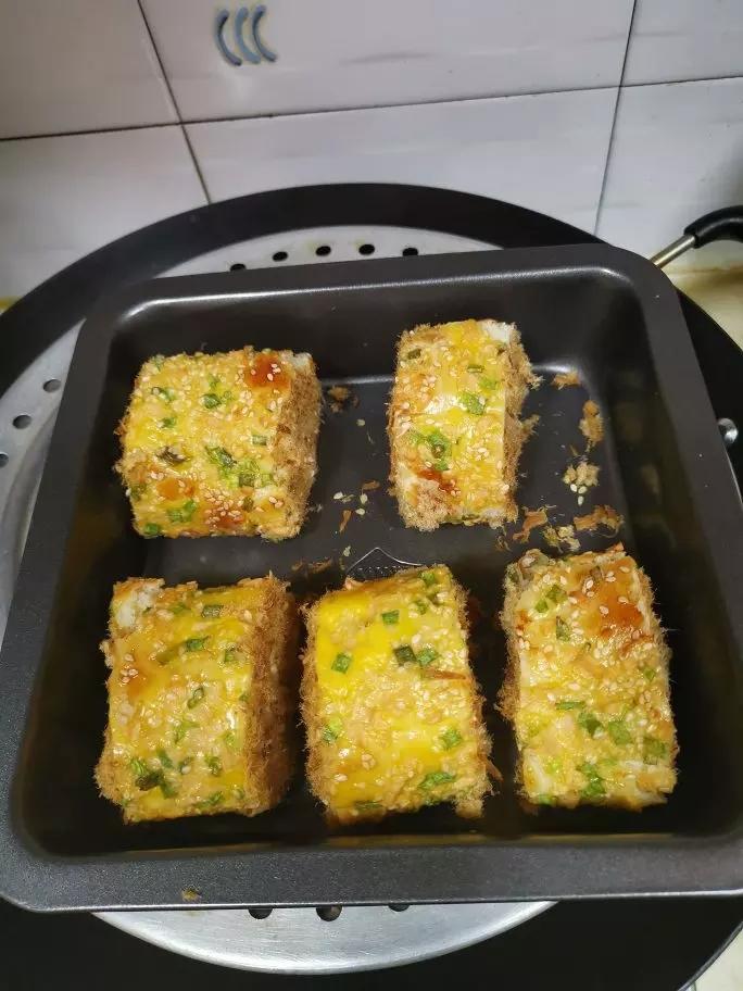 适合新手的香葱肉松面包卷（超简单的面包和面）