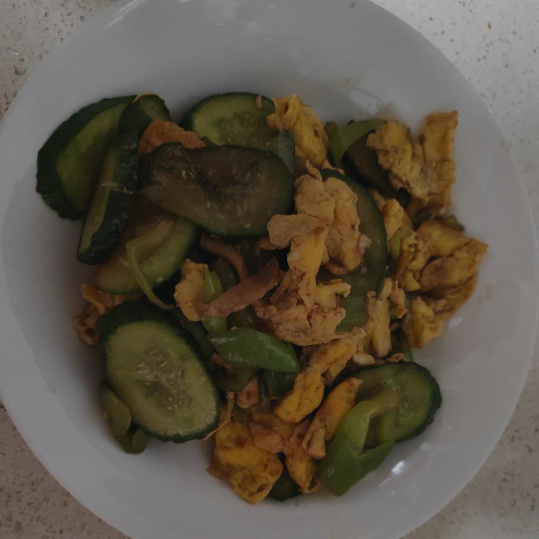 青椒黄瓜炒鸡蛋🥒🥚