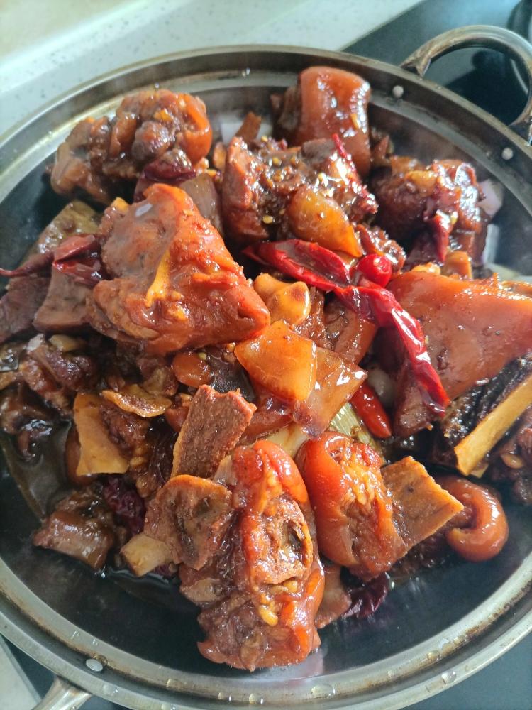 家常红烧猪脚