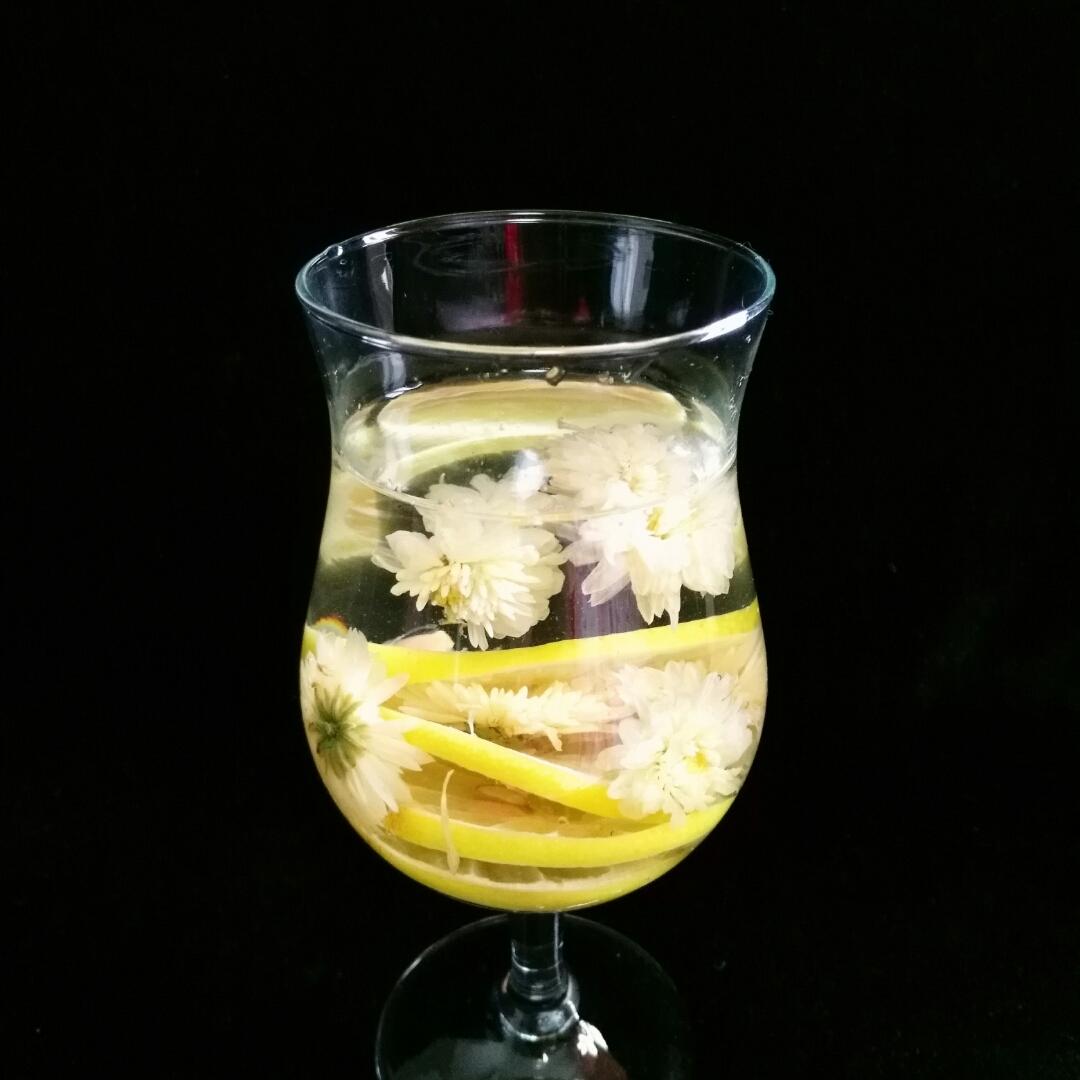 君君love烘焙做的柠檬蜂蜜菊花茶