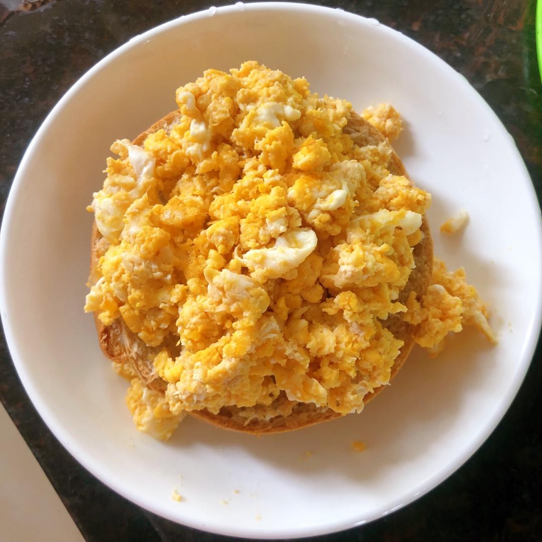 赛螃蟹/蟹黄蛋 (鸭蛋消耗好办法)