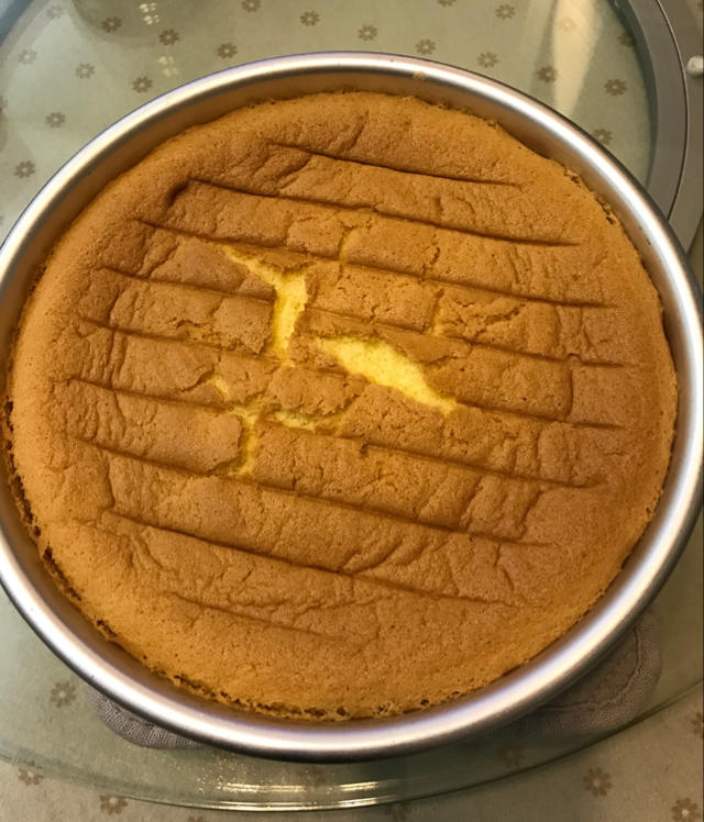 步骤最全面的戚风蛋糕（八寸）做法，成功率高！